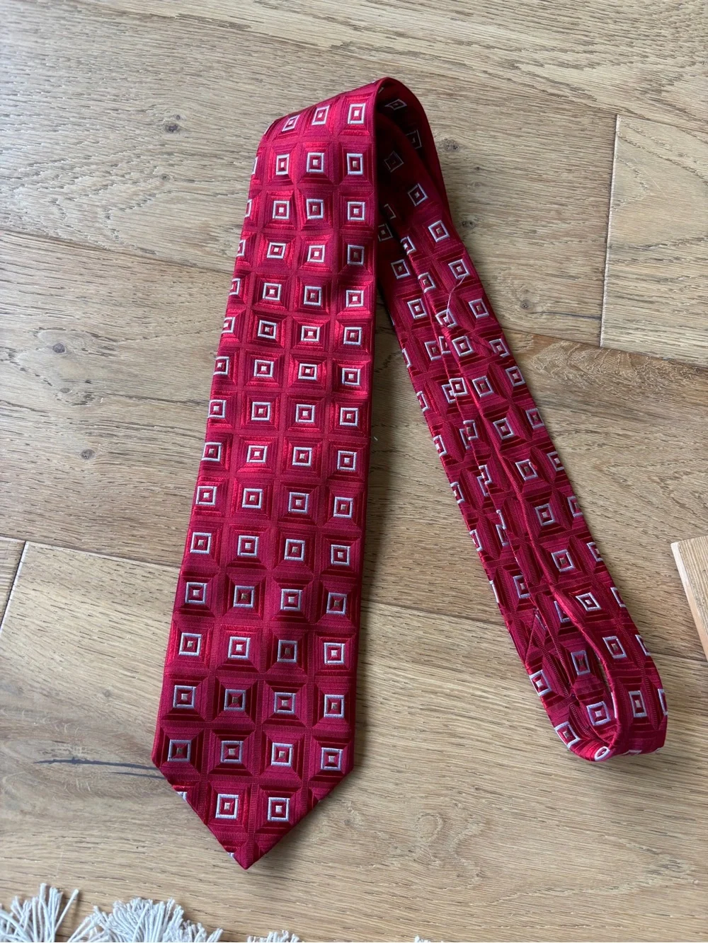 Luxury red red ties salvatore ferragamo, armani, facconable